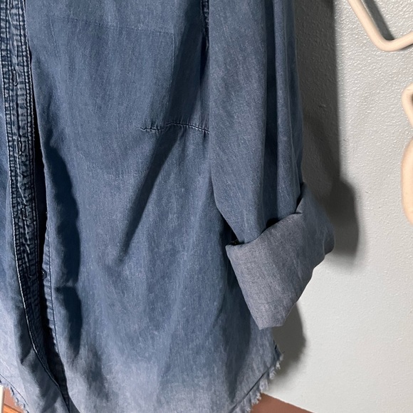 Lane Bryant Denim distressed fade button up shirt size XL - Picture 3 of 10